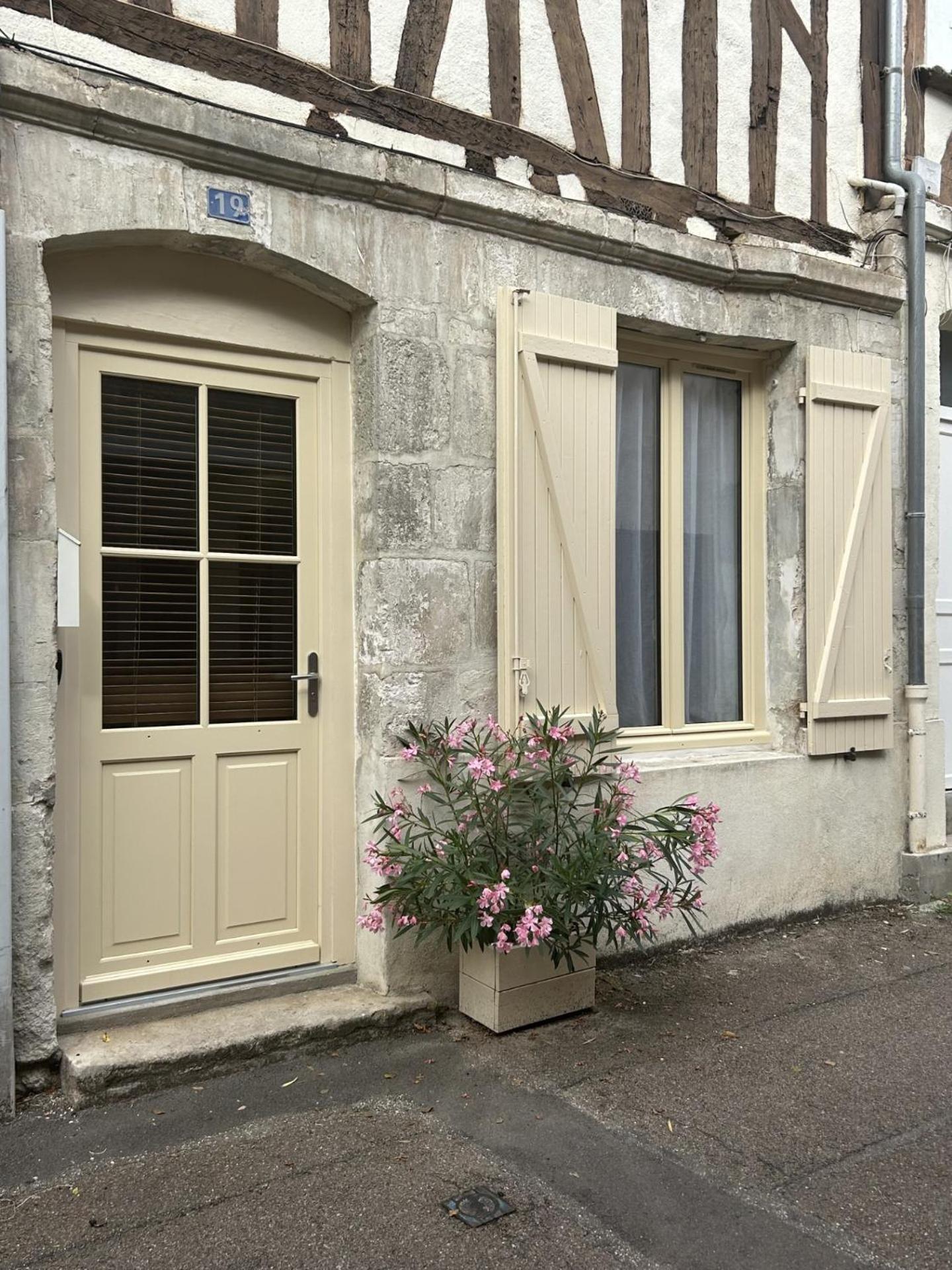 L'Annexe De L'Abbaye Διαμέρισμα Auxerre Εξωτερικό φωτογραφία